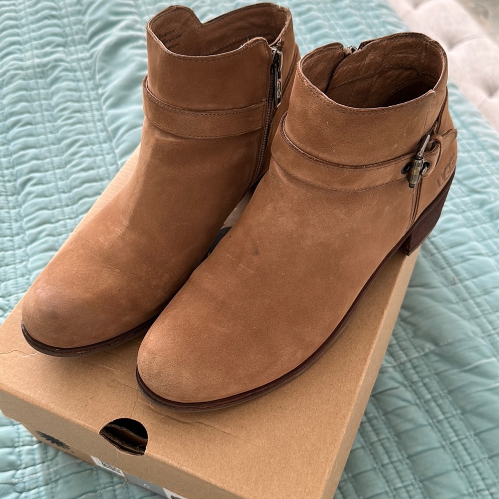 Ugg Bellamy booties Size 8